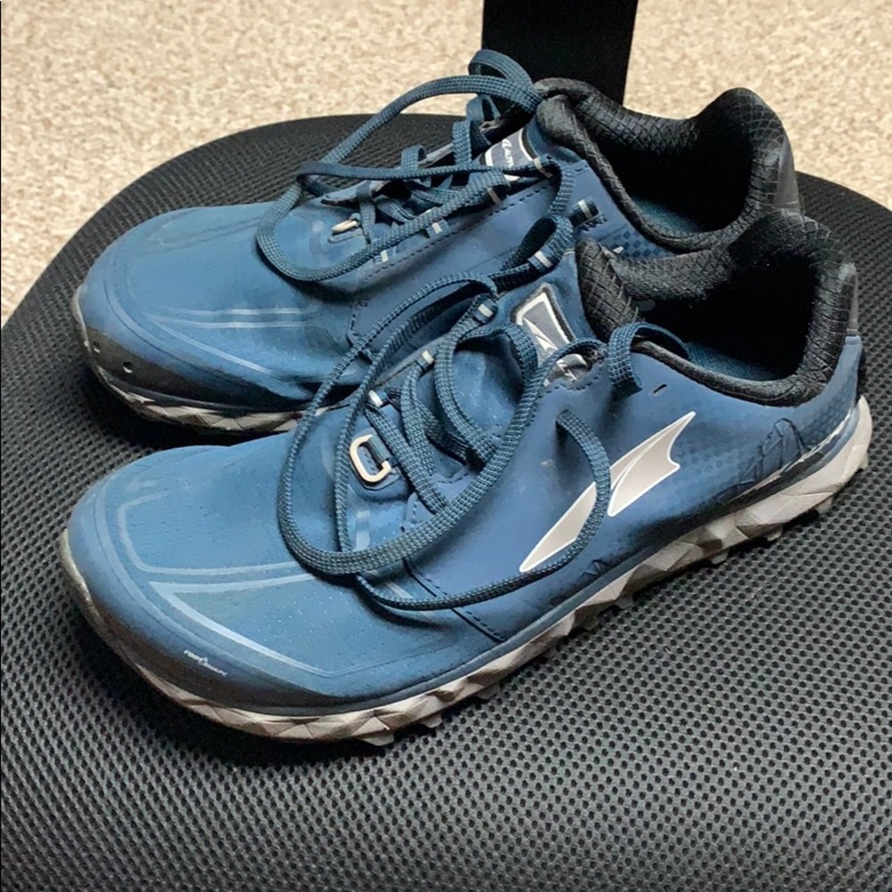Used Altra Superior 4 Men’s size 9